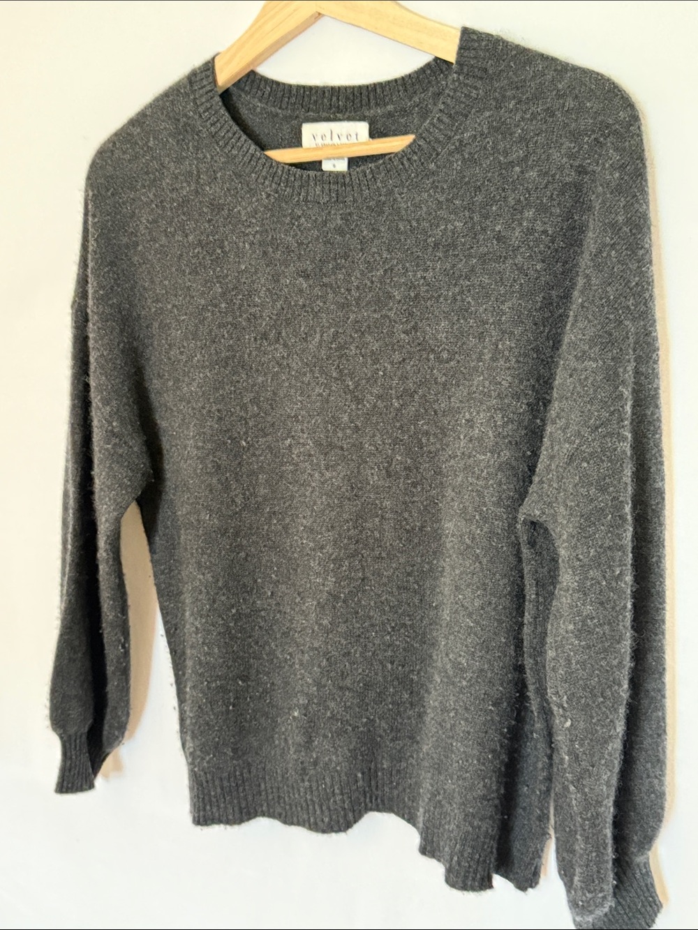 Velvet by Graham & Spencer - Dark Gray Crewneck 100% cashmere sweater size S